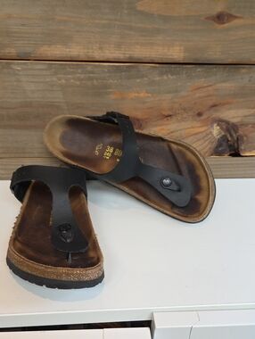 Birkenstock Black Gizeh Sandals